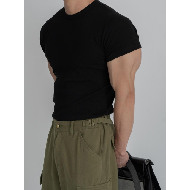 韓國🇰🇷黑白兩色基本款顯壯螺紋貼身短袖『韓國連線』