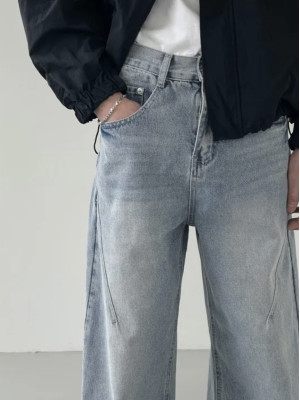 適合所有人搭配的車邊直筒丹寧褲『韓國連線』