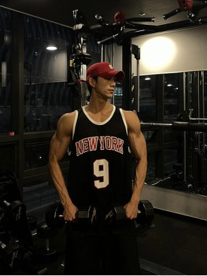 韓國🇰🇷今年夏天不可缺少的街頭感潮流運動背心『韓國連線』