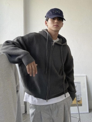 韓國🇰🇷秋冬百搭熱賣外套!!針織線條短版開衩連帽外套『韓國連線』