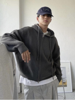 韓國🇰🇷秋冬百搭熱賣外套!!針織線條短版開衩連帽外套『韓國連線』