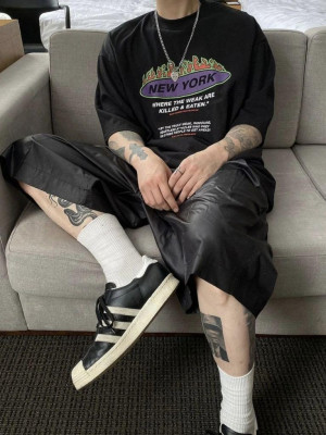 韓國🇰🇷喜歡穿深色系不可以錯過!NEWYORK火焰印花圓領短袖『韓國連線』