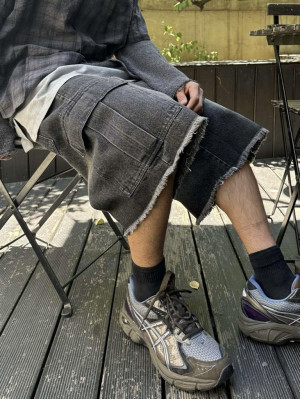 韓國🇰🇷喜歡丹寧褲的看過來!!!過膝毛邊雙口袋單寧短褲『韓國連線』