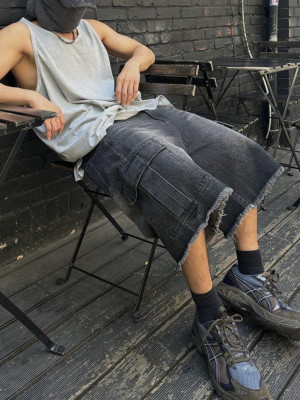 韓國🇰🇷喜歡丹寧褲的看過來!!!過膝毛邊雙口袋單寧短褲『韓國連線』