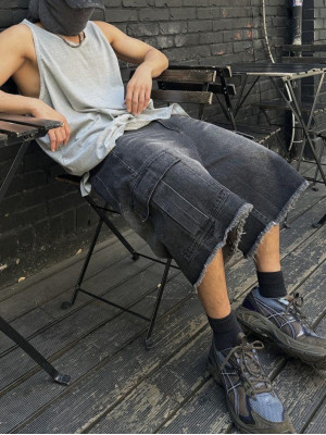 韓國🇰🇷喜歡丹寧褲的看過來!!!過膝毛邊雙口袋單寧短褲『韓國連線』