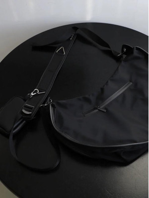 韓國🇰🇷最百搭的單品人人都要有!單肩尼龍餃子包『韓國連線』