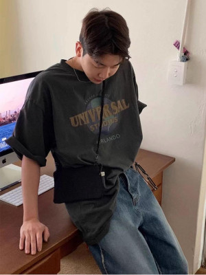 韓國🇰🇷今年春夏不可再錯過的UNIVERSAL寬鬆落肩短袖『韓國現貨』