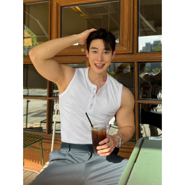 韓國🇰🇷3色亨利領排扣無袖背心『韓國連線』