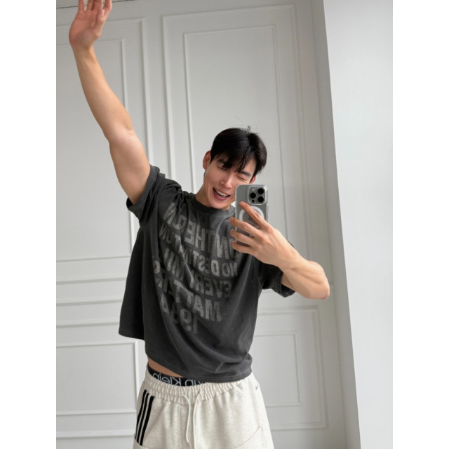 韓國🇰🇷寬鬆字母印花短版上衣『韓國連線』